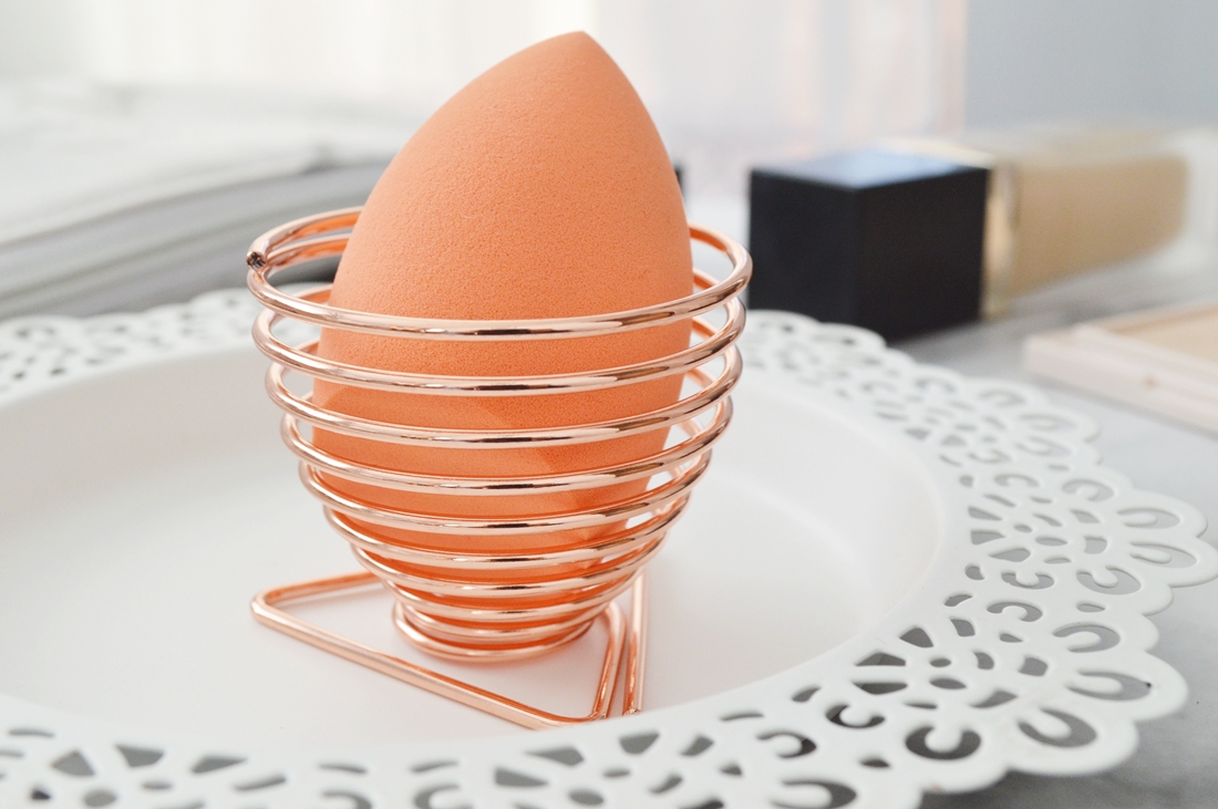 jak suszyć gąbkę do makijażu puderek.com.pl